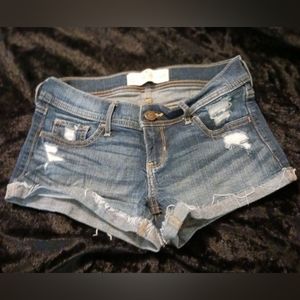 EUC Hollister Low-Rise Short Shorts